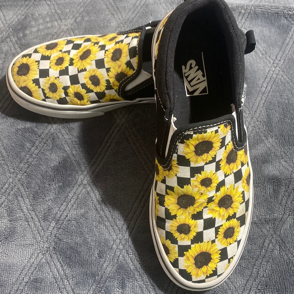Sunflower vans